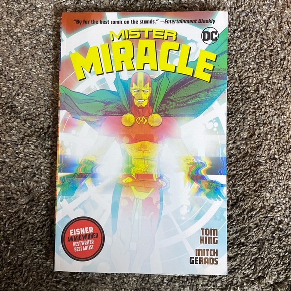 Mister Miracle DC Graphic Novel Comic Book Eisner Award Winner NEW - Picture 1 of 4